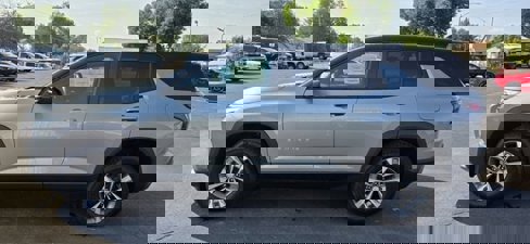 New 2026 Chevrolet Equinox LT w/ Convenience Package II image 4
