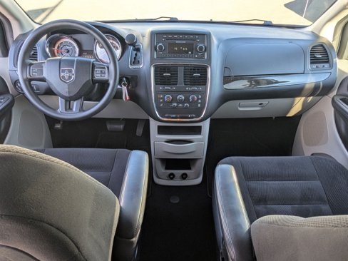 Used 2017 Dodge Grand Caravan SE image 25