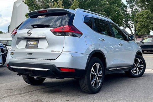Used 2017 Nissan Rogue SL w/ SL Premium Package image 2