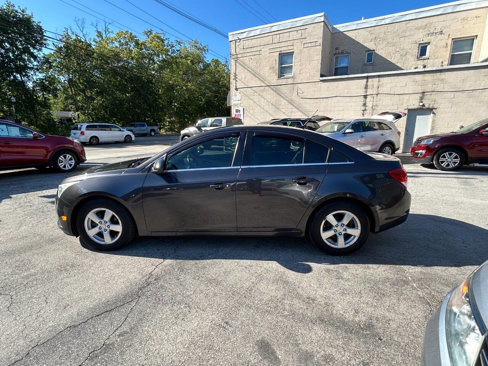 Used 2014 Chevrolet Cruze LT image 4