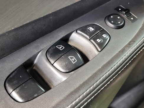 Used 2016 Nissan Murano S image 27