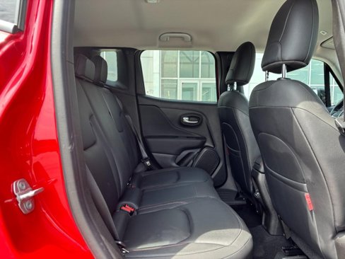 Used 2023 Jeep Renegade Trailhawk w/ Trailhawk Elite Group image 13