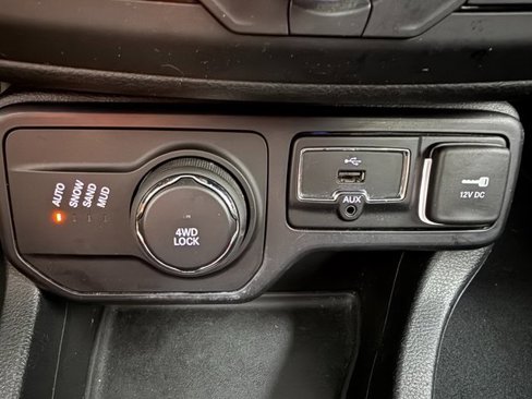 Used 2019 Jeep Renegade Latitude image 20