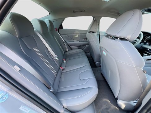 New 2025 Hyundai Elantra SEL image 26