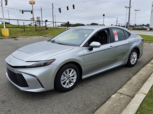 New 2026 Toyota Camry LE image 3
