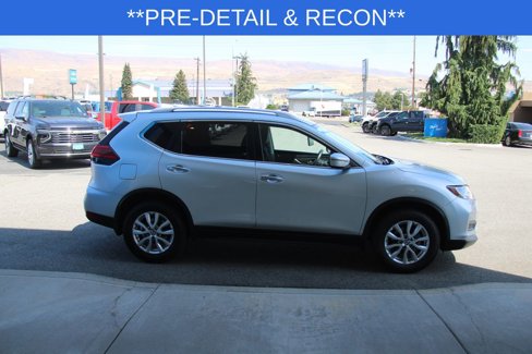 Used 2017 Nissan Rogue SV image 7