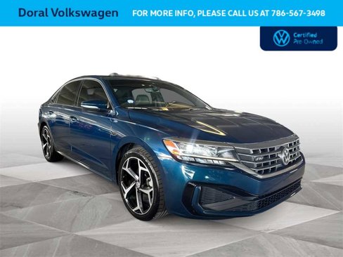 Certified 2021 Volkswagen Passat 2.0T R-Line image 2
