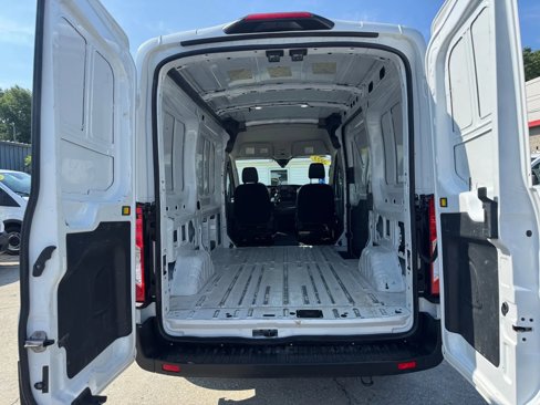 Used 2023 Ford Transit 250 Medium Roof image 22