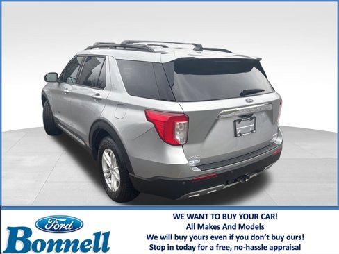 Used 2021 Ford Explorer XLT w/ Equipment Group 202A image 3