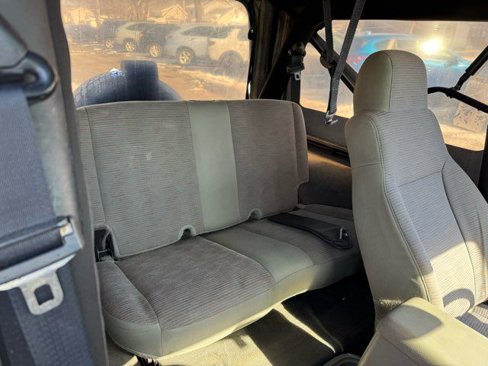 Used 2005 Jeep Wrangler Unlimited image 14