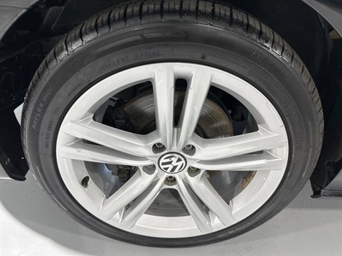 Used 2013 Volkswagen Passat 3.6 SE image 13