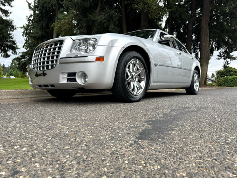 Used 2006 Chrysler 300 C w/ Navigation & Sound Group II image 9