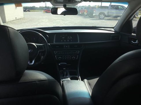 Used 2018 Kia Optima S w/ Panoramic Sunroof Package image 12