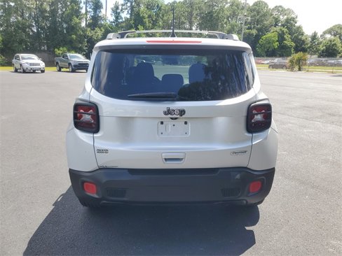 Used 2018 Jeep Renegade Latitude image 5