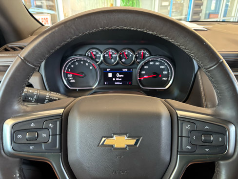 Used 2021 Chevrolet Suburban LT w/ Rear Media and Nav Package image 15