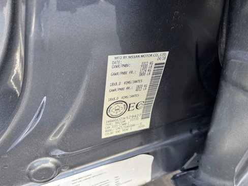 Used 2018 Nissan Titan S image 28