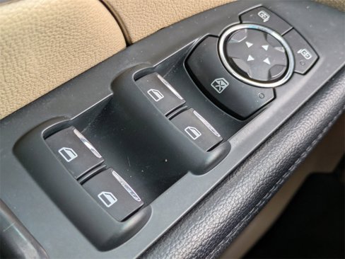 Used 2017 Ford Explorer XLT w/ Equipment Group 202A image 24