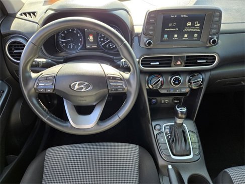 Used 2021 Hyundai Kona SEL w/ Cargo Package image 13