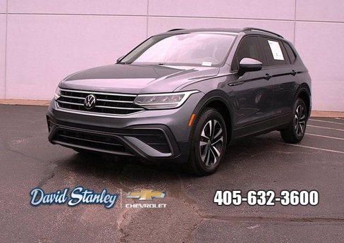Used 2024 Volkswagen Tiguan S image 1