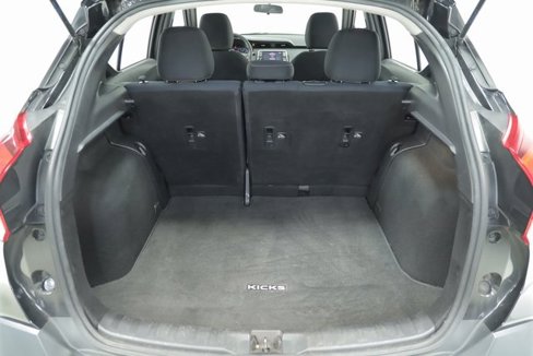 Used 2018 Nissan Kicks SR image 25