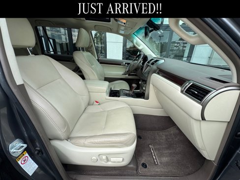 Used 2019 Lexus GX 460 Premium w/ Premium Package image 10