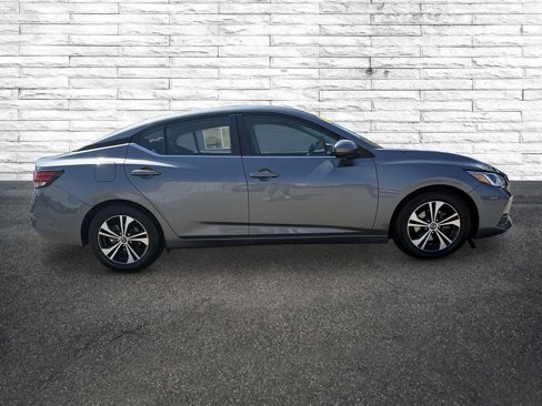 Used 2022 Nissan Sentra SV image 2