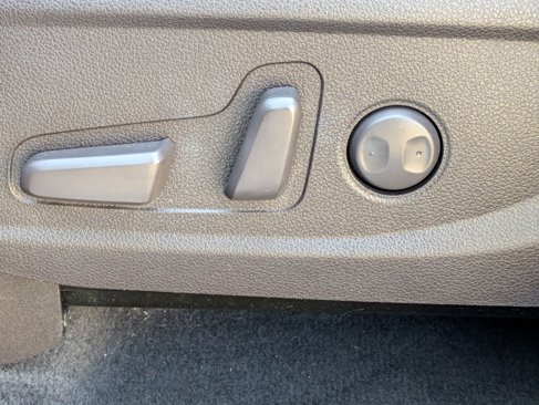 Used 2019 Hyundai Santa Fe SEL image 21
