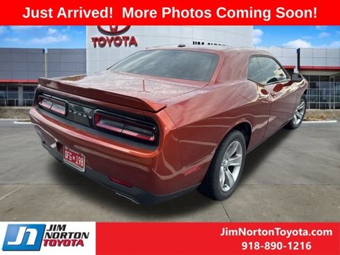 Used 2021 Dodge Challenger SXT w/ Driver Convenience Group image 3