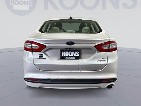 Used 2015 Ford Fusion SE image 5