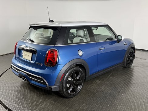 Used 2023 MINI Cooper S image 4