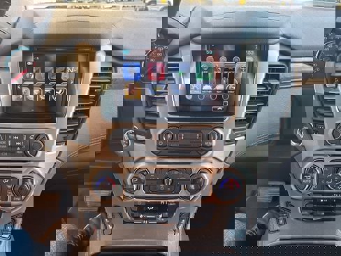 Used 2017 GMC Yukon XL Denali image 11