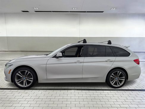 Used 2017 BMW 330i xDrive Wagon image 2