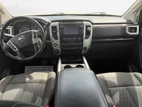 Used 2016 Nissan Titan SV image 10