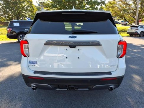 Certified 2022 Ford Explorer XLT w/ Equipment Group 202A image 3