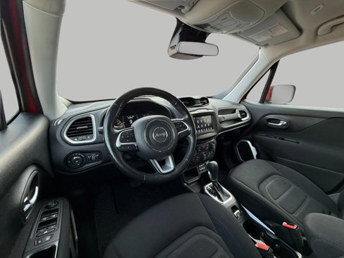 Used 2018 Jeep Renegade Latitude w/ Advanced Technology Group image 22