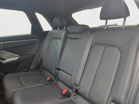 Used 2024 Audi Q3 2.0T Premium Plus w/ Premium Plus Package image 14