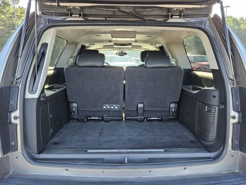 Used 2014 Cadillac Escalade ESV Premium image 11