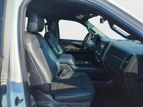 Used 2018 Ford Expedition Limited image 18