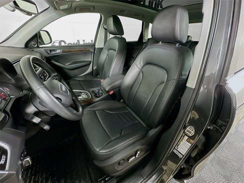 Used 2017 Audi Q5 2.0T Premium Plus w/ Technology Package image 21