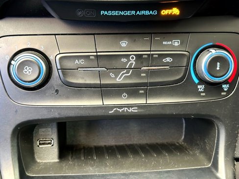 Used 2017 Ford Focus SE image 14