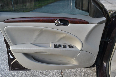Used 2008 Buick Lucerne CXL image 15