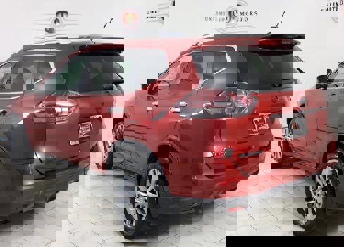 Used 2015 Nissan Rogue SL w/ SL Premium Package image 4