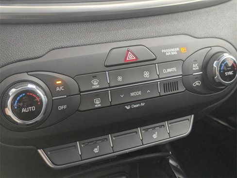 Used 2017 Kia Sorento SX image 22