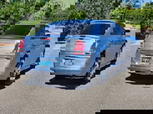 Used 2012 Chrysler 300 image 5