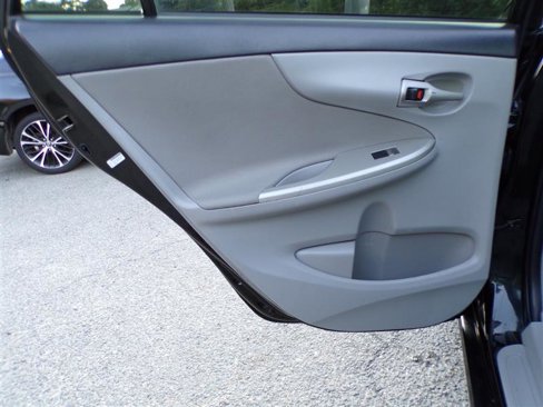 Used 2012 Toyota Corolla LE image 25