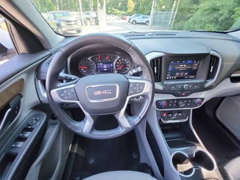 Certified 2020 GMC Terrain SLE w/ Driver Convenience Package image 15