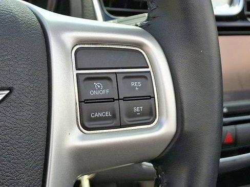 Used 2013 Chrysler 200 Limited image 23