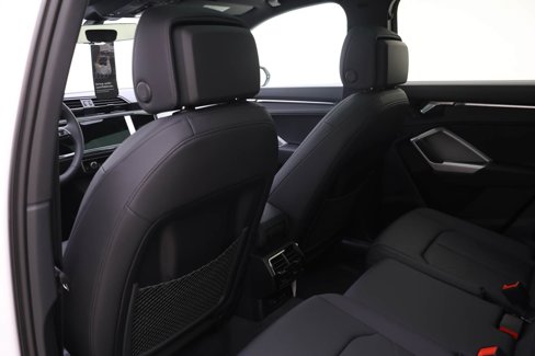 New 2025 Audi Q3 2.0T Premium image 13