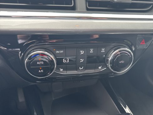 New 2025 Chevrolet Trax LT w/ Driver Confidence Package image 17