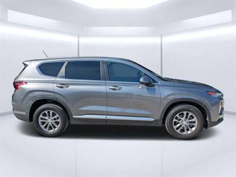 Used 2020 Hyundai Santa Fe SE image 2